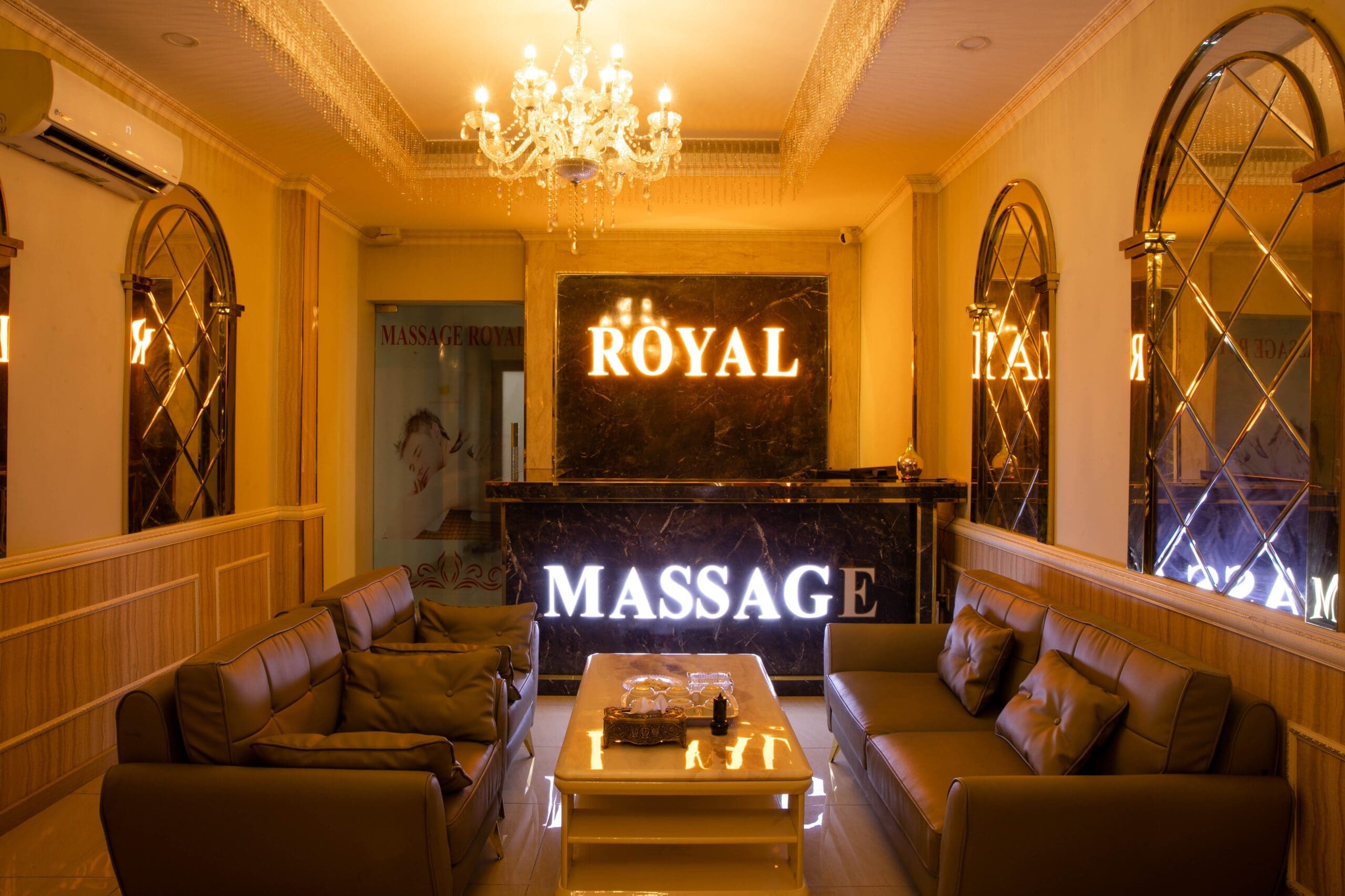 Cơ sở massage Royal Gò Vấp