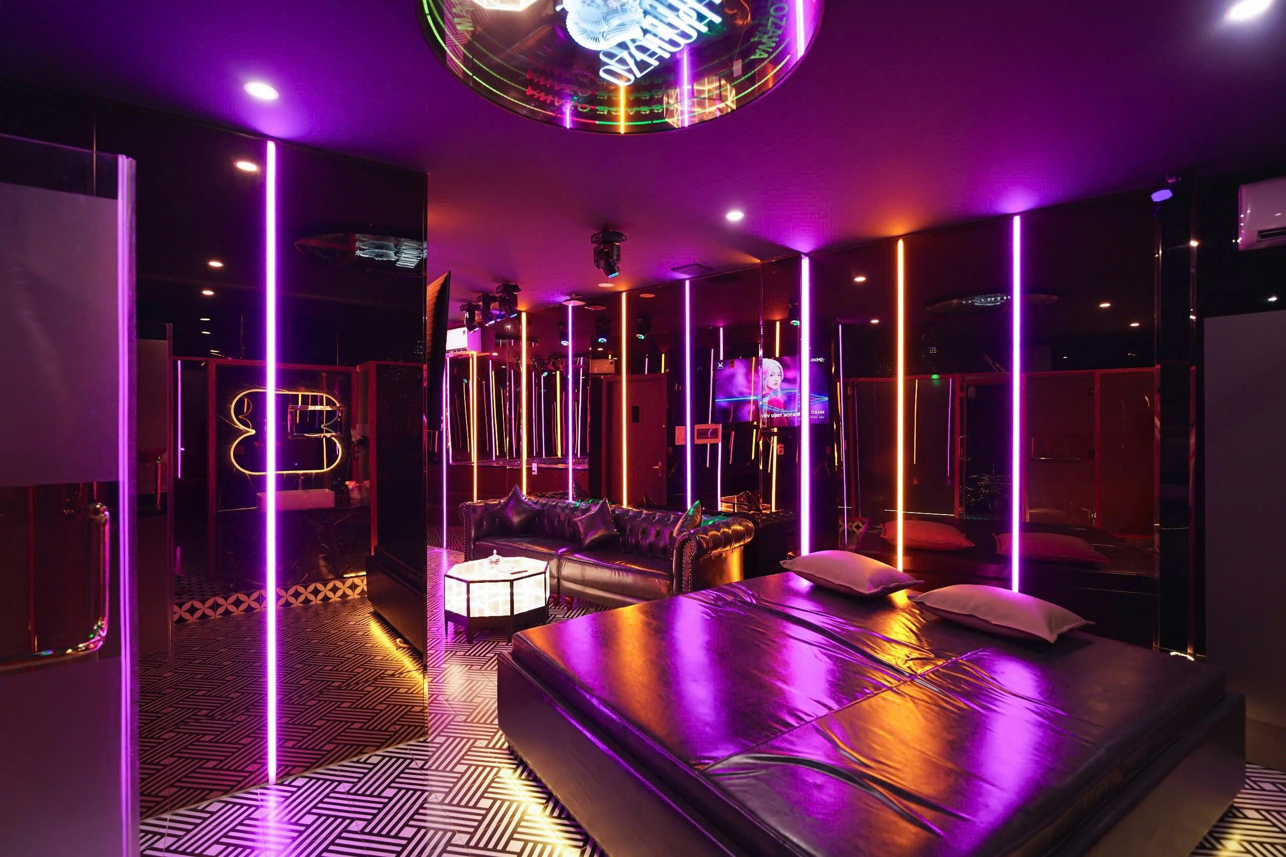 Massage phòng pool cao cấp